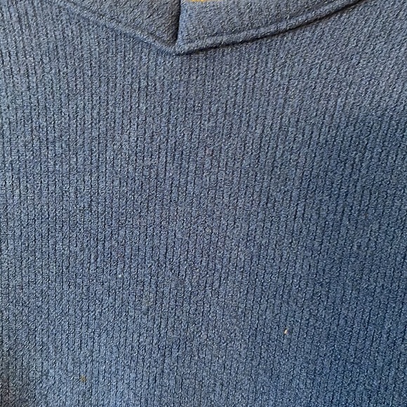 Sweater - Picture 3 of 3
